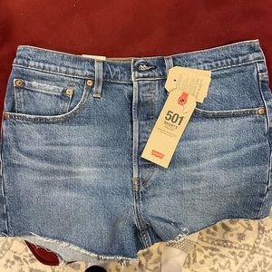 Women’s 501 Levi Shorts